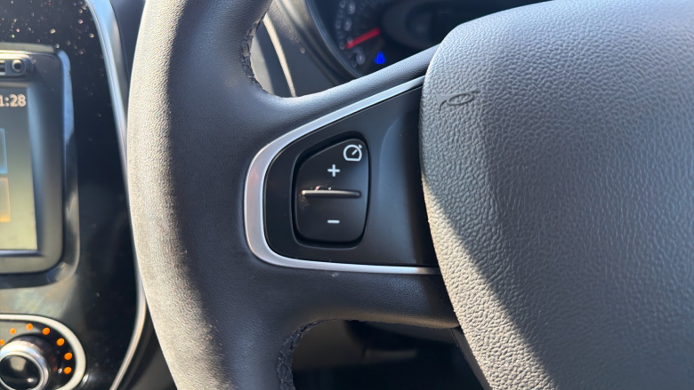 Renault Captur 0.9 TCE 90 Iconic 5dr Petrol Hatchback